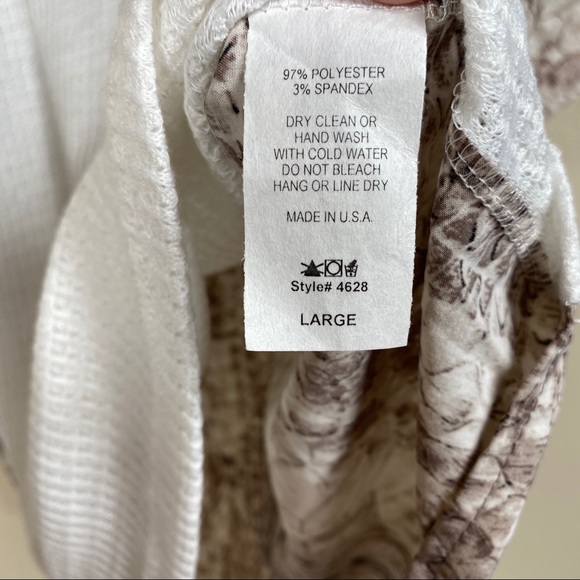 Entro - Two tone Snakeskin Print Blouse - Picture 8 of 13